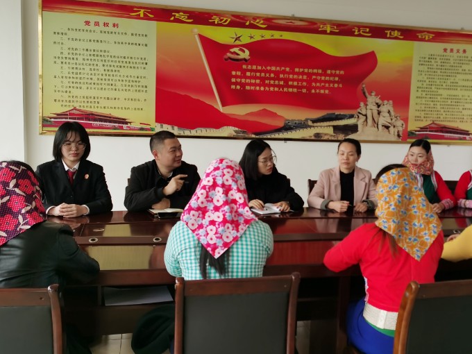 1619066079692400.jpg 1、净峰司法所所长庄颖隽讲述成立镇级惠女调解员队伍的由来及今后工作方向.jpg