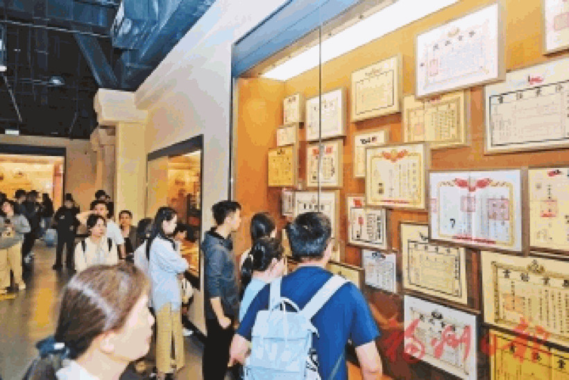 “五一”假期船政游人气足
